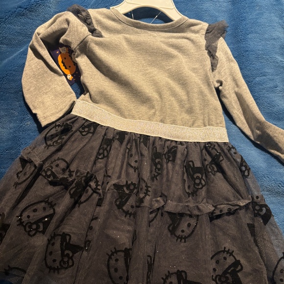 Hello Kitty Flying Witch Halloween Child Tutu Dress with bonus witch hat - Picture 5 of 5
